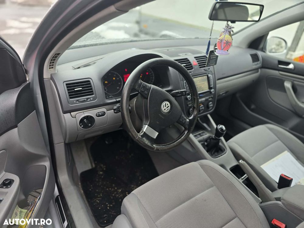 Volkswagen Golf 2.0 FSI Sportline - 4