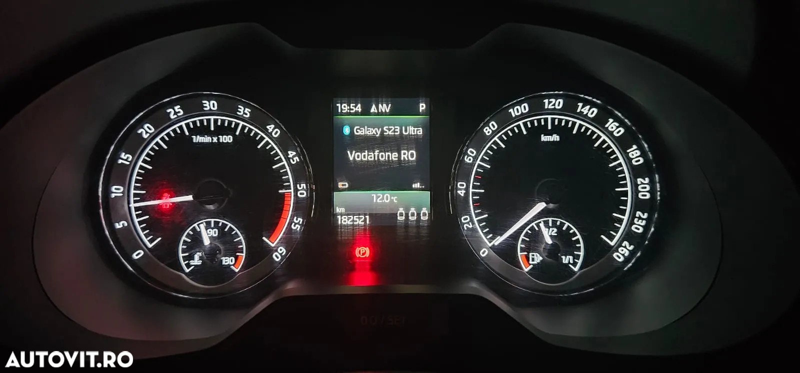 Skoda Octavia Combi Diesel 2.0 TDI 4X4 DSG Scout - 4