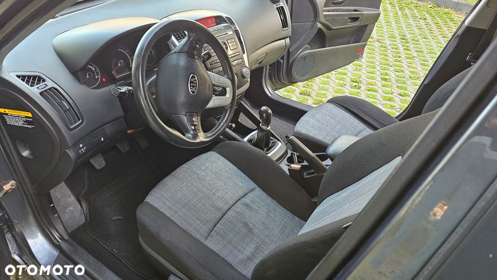 Kia Ceed - 3