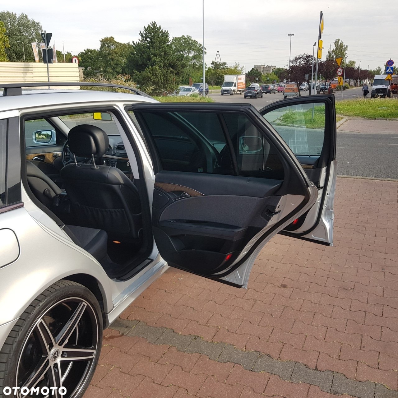 Mercedes-Benz Klasa E 200 T Kompressor Automatik Avantgarde - 40