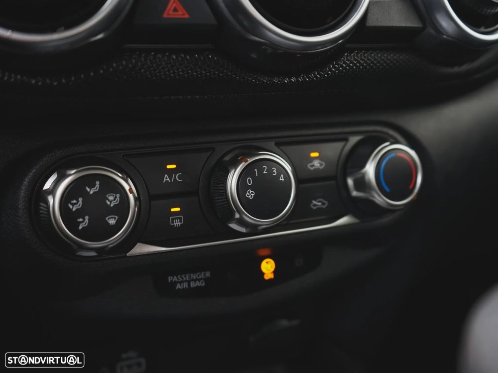 Nissan Juke 1.0 DIG-T N-Connecta - 23