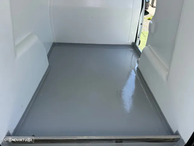Citroën BERLINGO LONGA ISOTÉRMICA 3 LUG. - 5