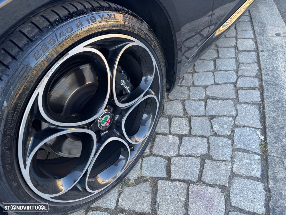 Alfa Romeo Giulia 2.2 D Sprint AT8 - 22