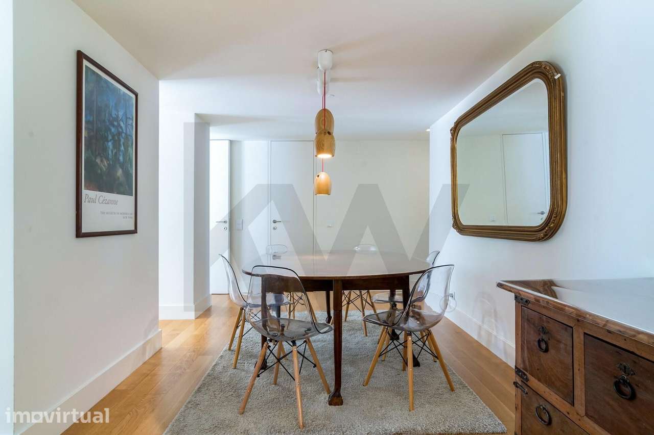 T3 MOBILADO COM 177 M², VARANDA NO PRÍNCIPE REAL, LISBOA - Grande imagem: 3/37