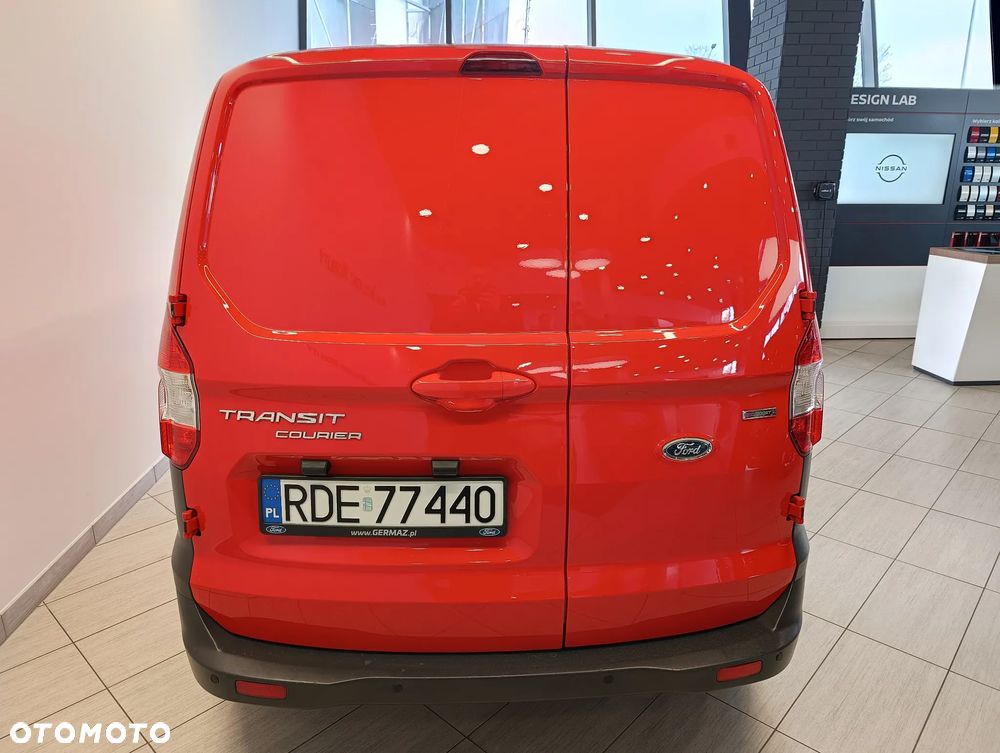 Ford Transit Courier - 4