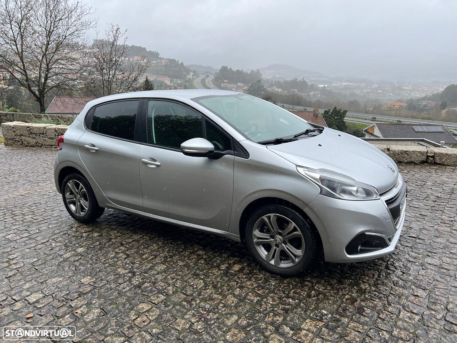 Peugeot 208 1.6 BlueHDi Style - 3