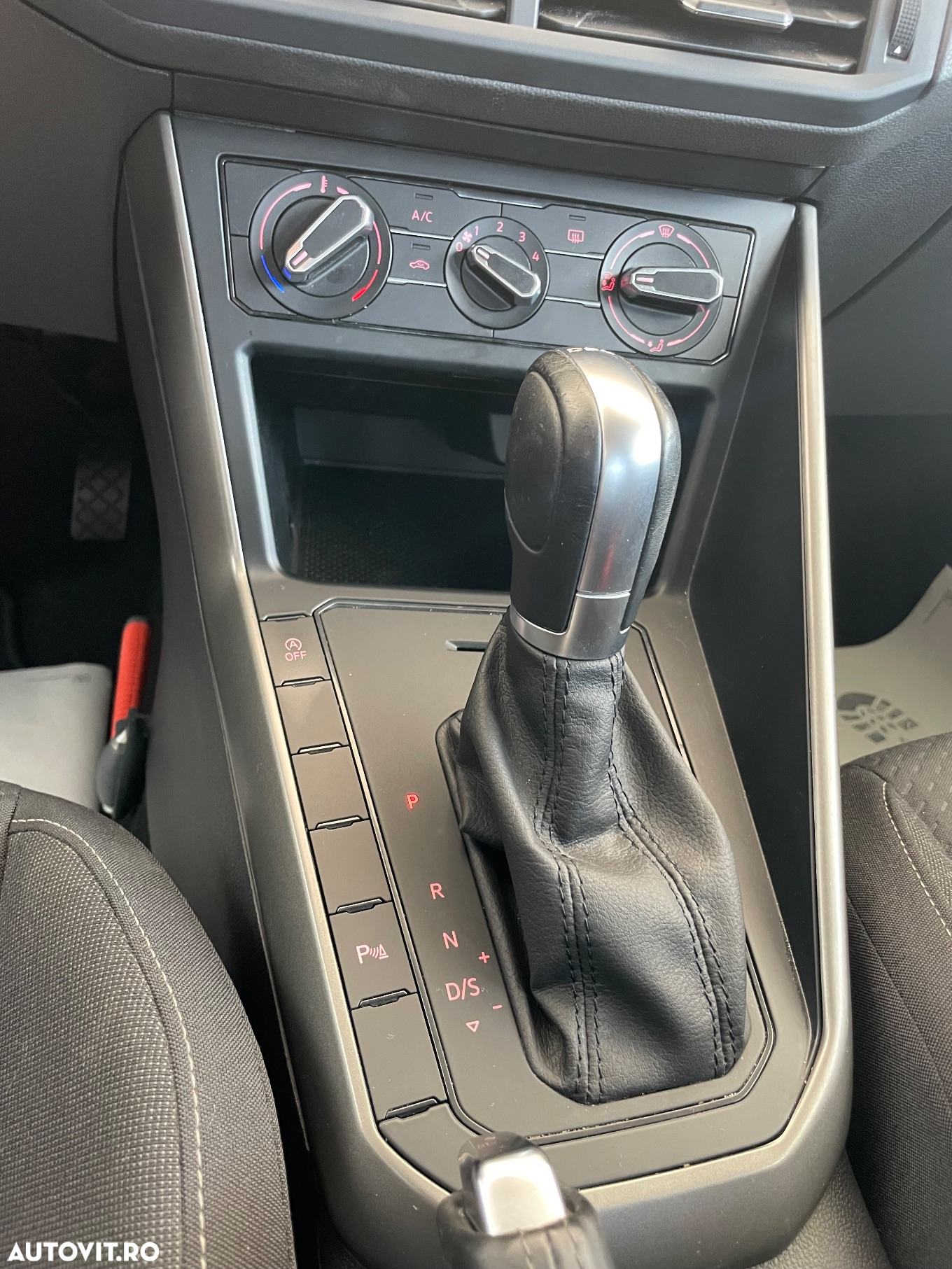 Volkswagen Polo 1.0 TSI DSG Comfortline - 23