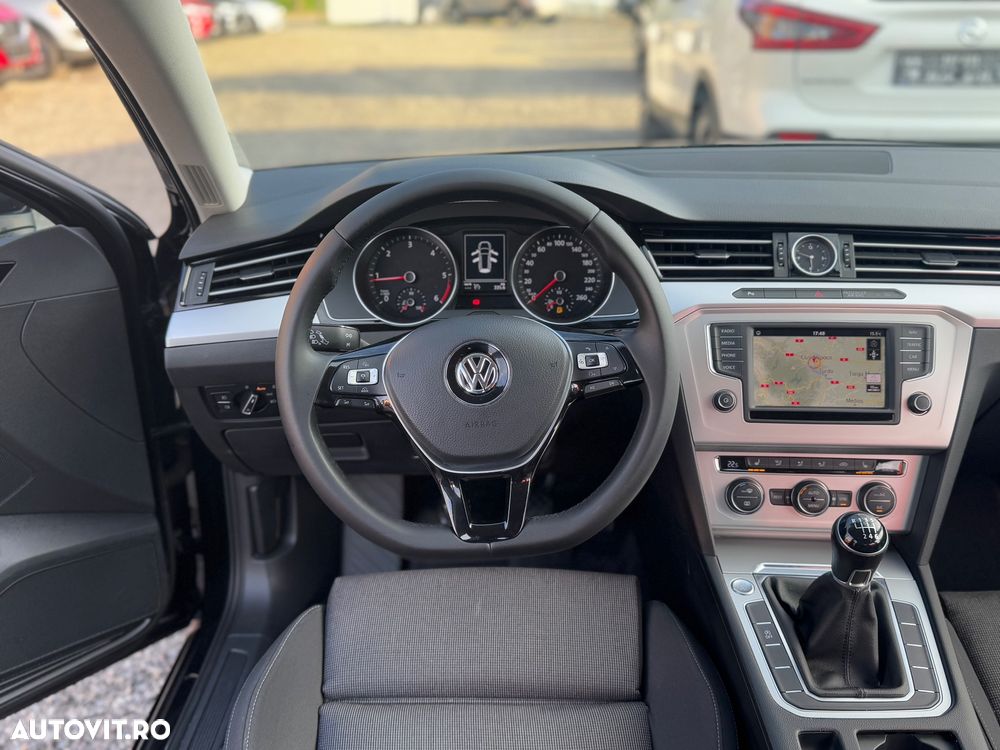 Volkswagen Passat Variant 2.0 TDI (BlueMotion Technology) Comfortline - 24