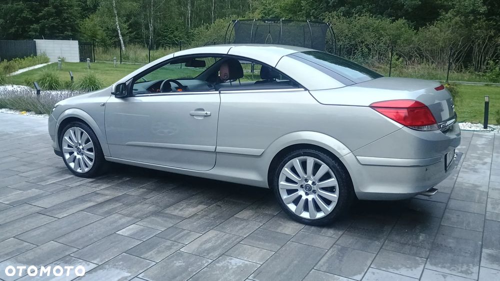 Opel Astra 1.8 Cosmo - 34
