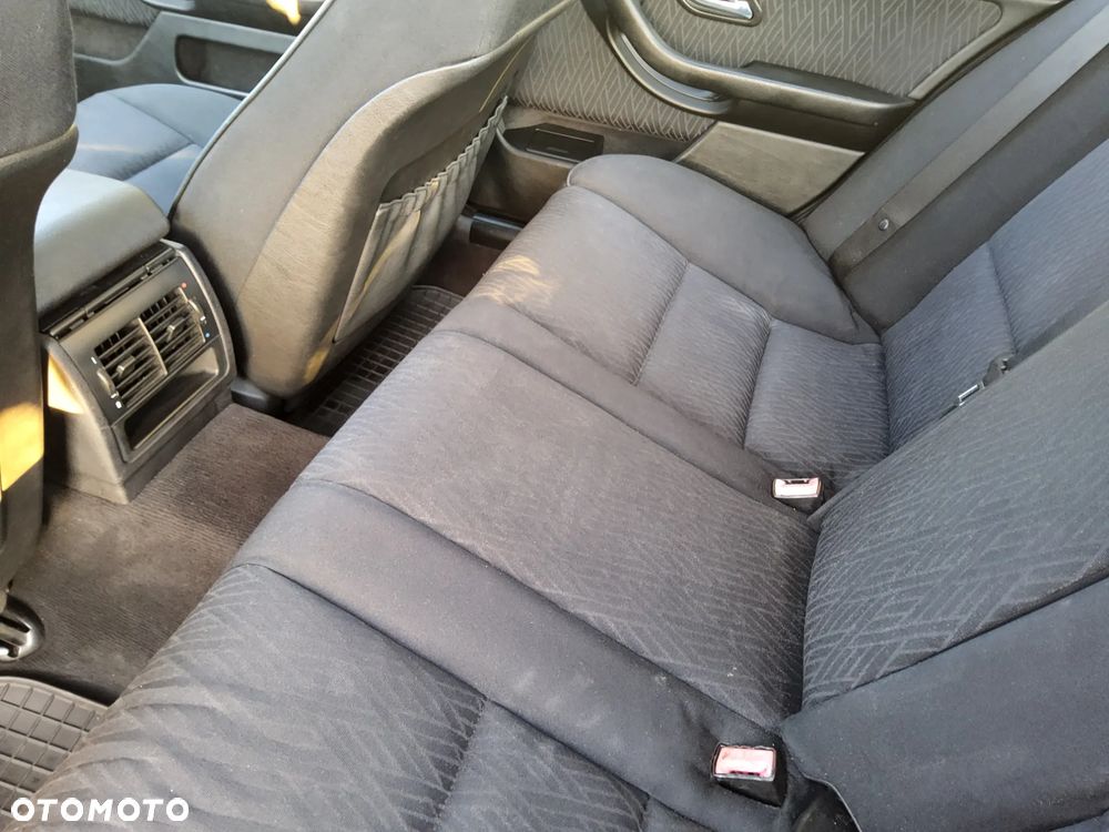 BMW Seria 5 520d - 26