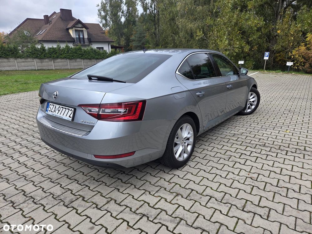 Skoda Superb 1.5 TSI Active DSG - 5