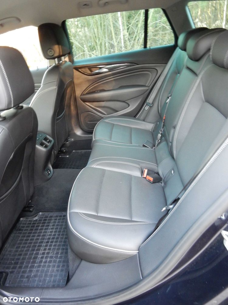 Opel Insignia - 8