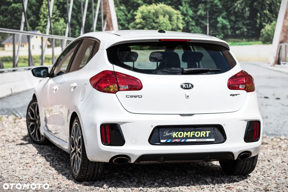 Kia Ceed 1.6 T-GDI GT - 6