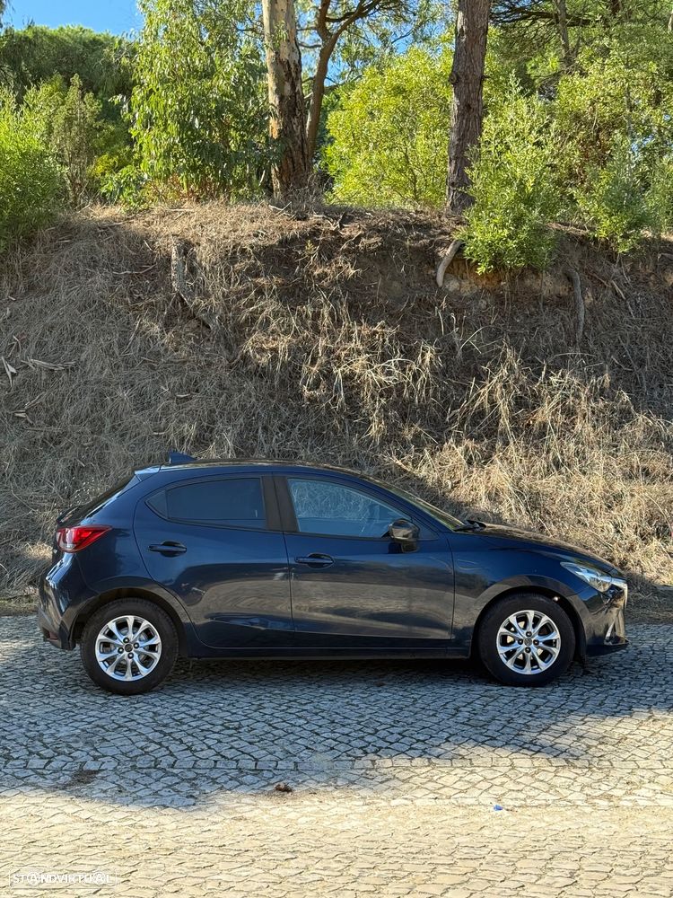 Mazda 2 1.5 Sky.Excellence Navi - 4