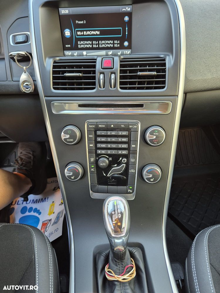 Volvo XC 60 D4 Momentum - 10