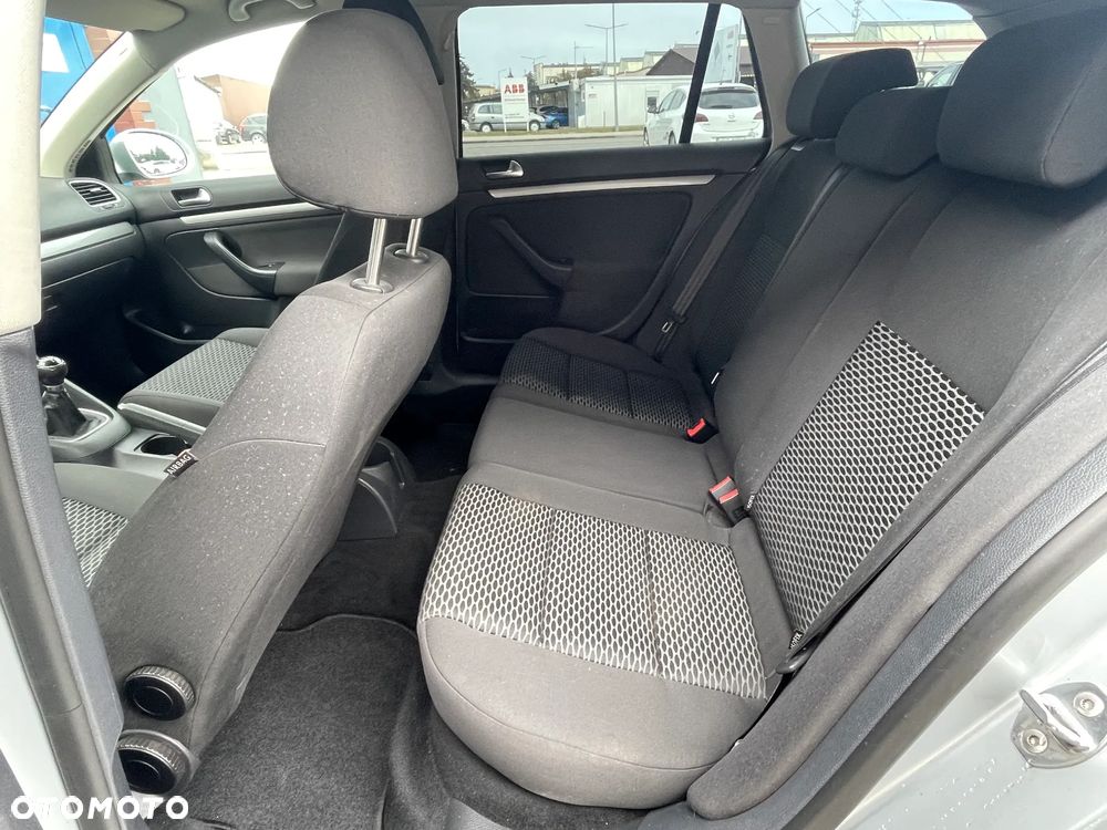 Volkswagen Golf 1.6 TDI DPF Trendline - 14