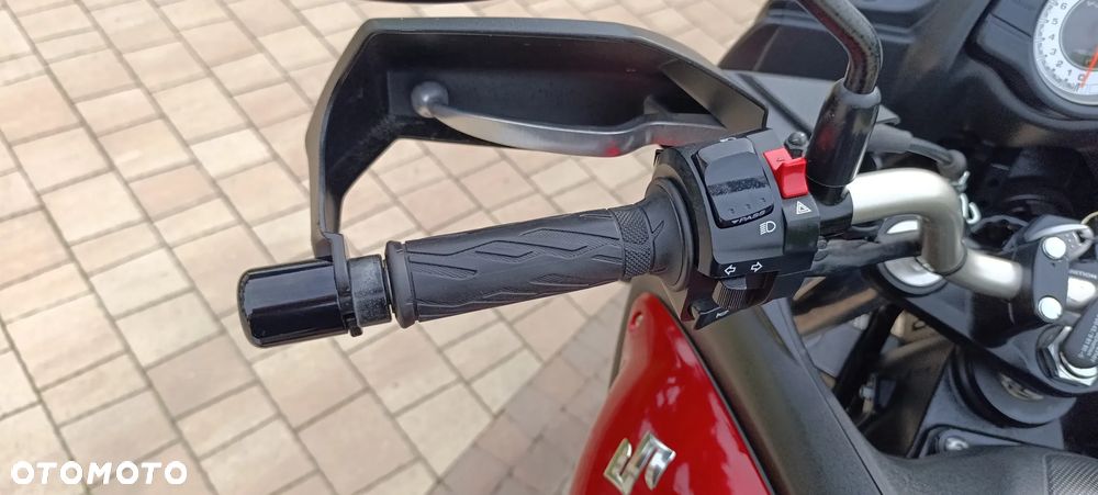 Suzuki V-STROM - 13