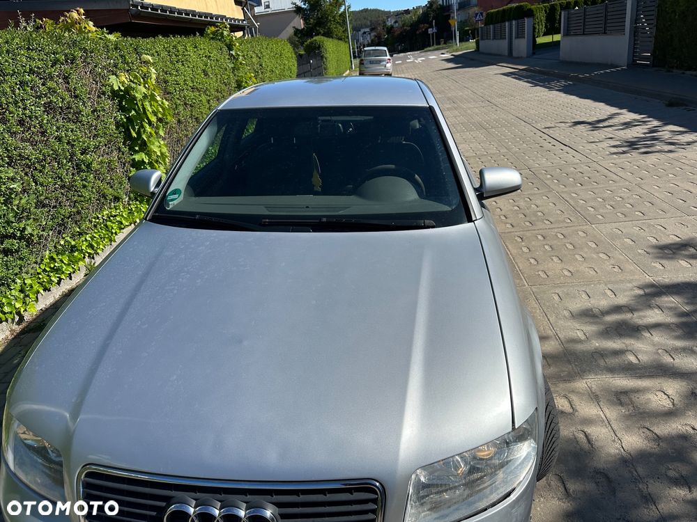 Audi A4 Limousine - 10
