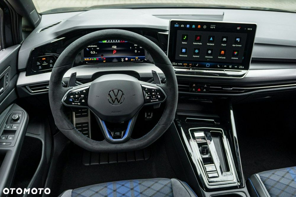 Volkswagen Golf - 10