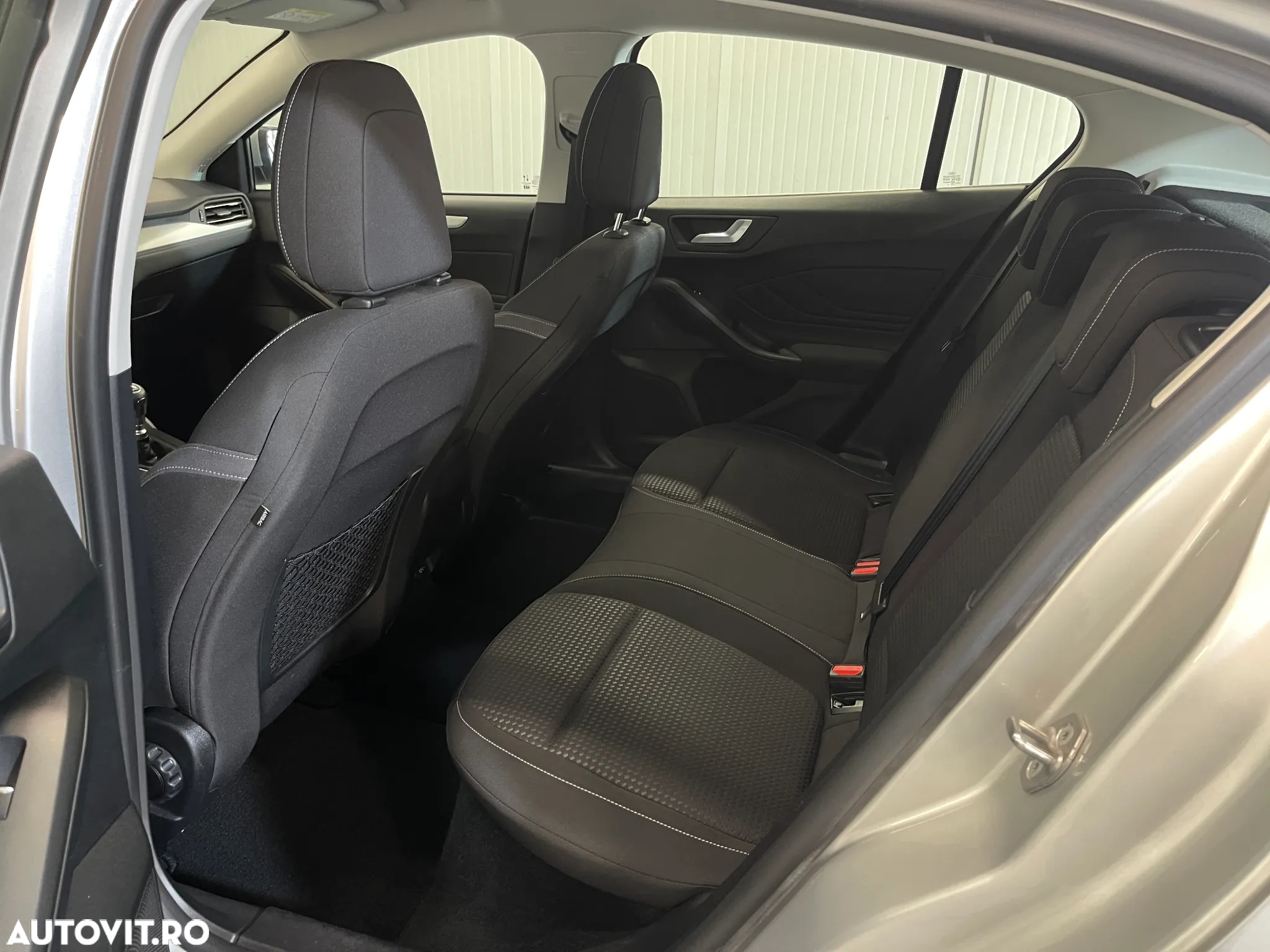Ford Focus 1.0 EcoBoost Trend Edition - 8