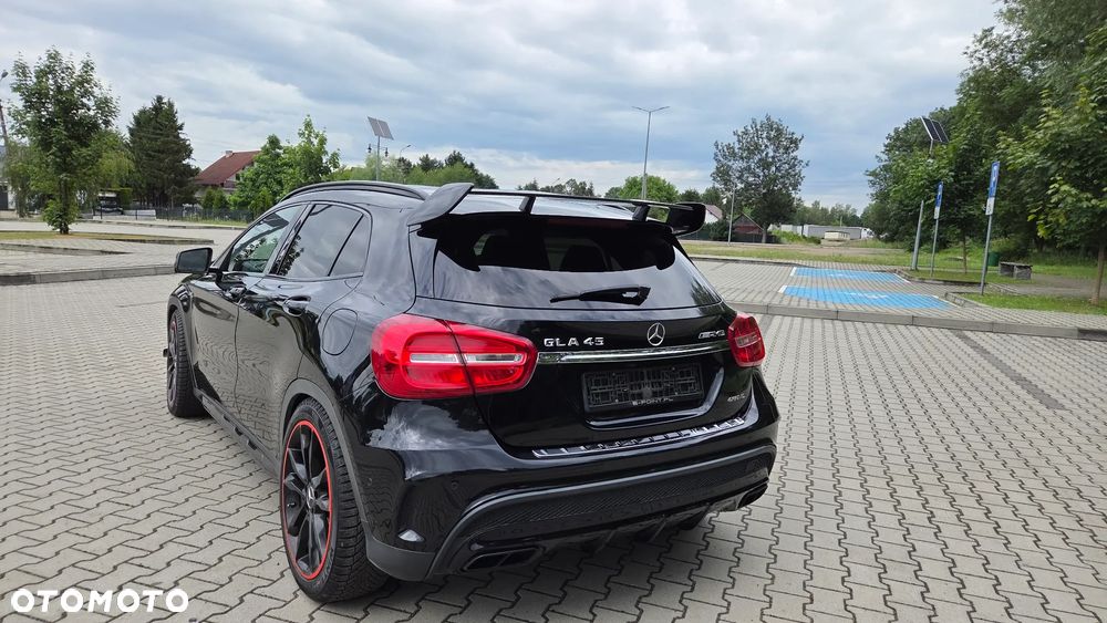 Mercedes-Benz GLA 45 AMG 4-Matic - 35