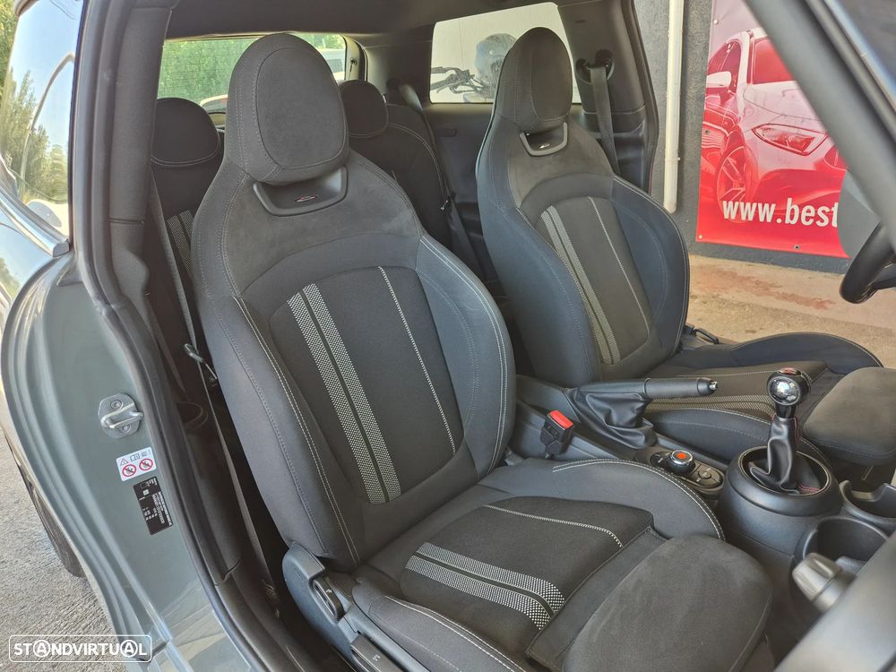 MINI 3 Portas One JCW - 15
