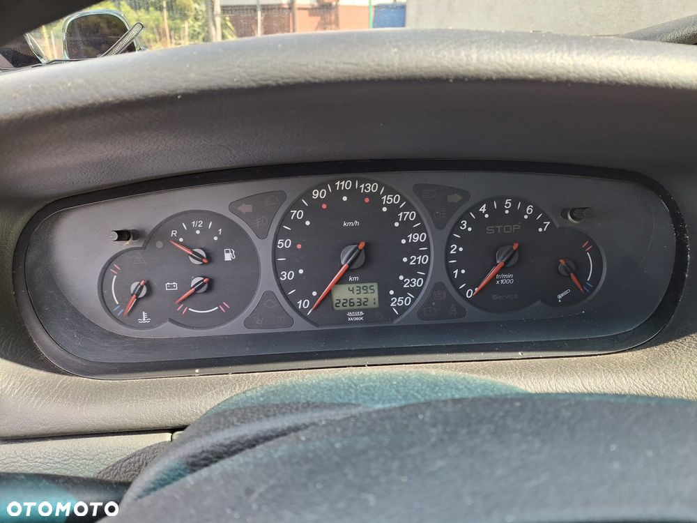 Citroën C5 2.0 HDi X - 9