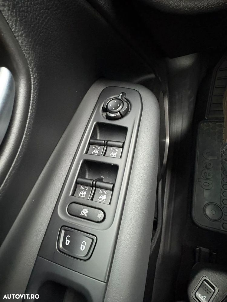 Jeep Renegade 1.5 FWD AT7 MHEV Limited - 16