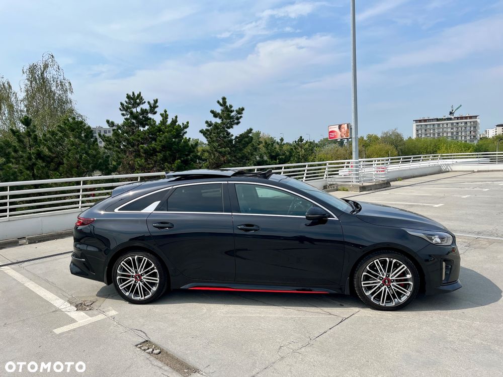 Kia ProCeed 1.6 T-GDI GT DCT - 11