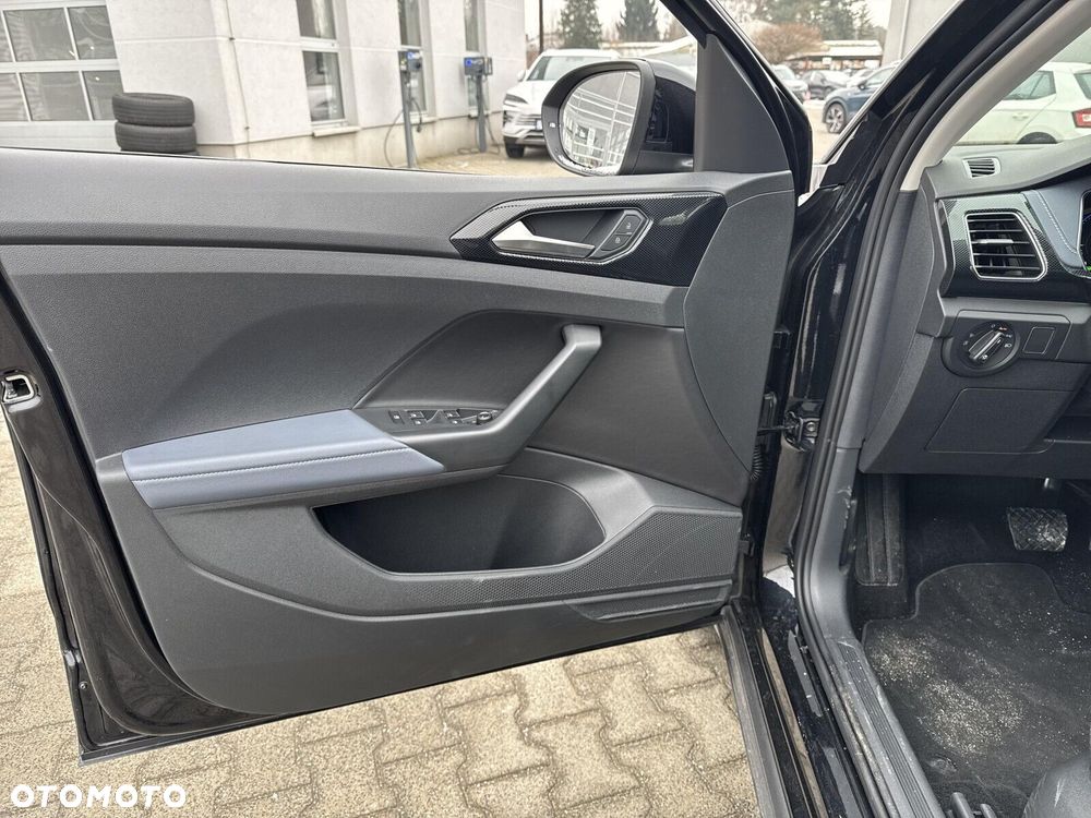 Volkswagen T-Cross - 11