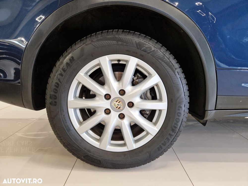 Porsche Cayenne Tiptronic S - 16