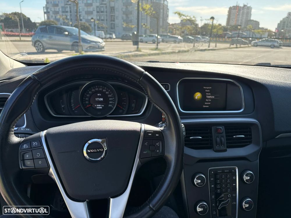 Volvo V40 2.0 D3 Momentum - 8