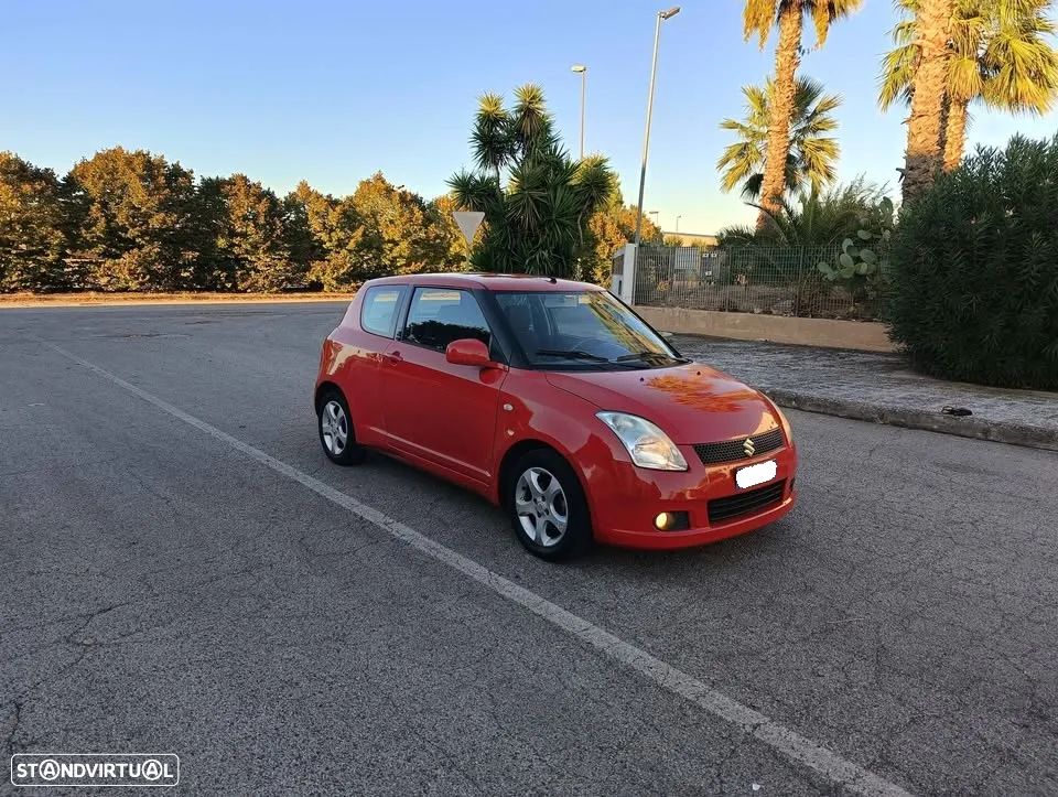 Suzuki Swift 1.3 DDiS GLX - 4