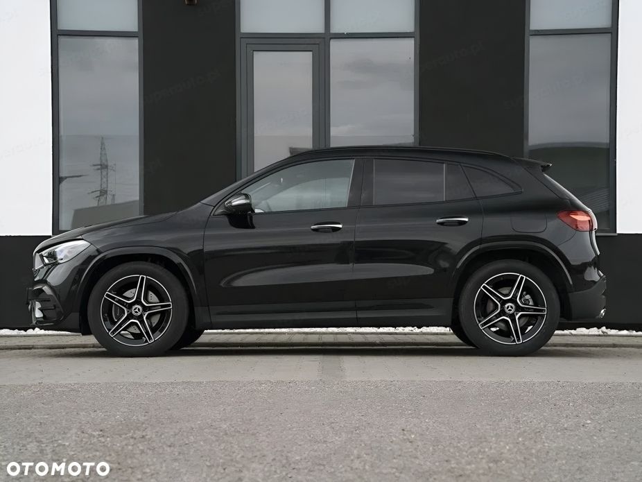 Mercedes-Benz GLA 200 mHEV AMG Line 7G-DCT - 6