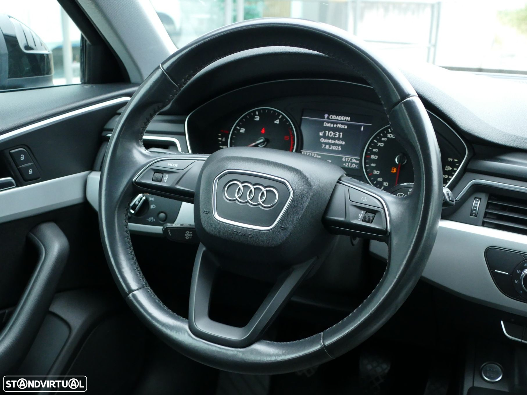 Audi A4 Avant 2.0 TDI Advance - 29