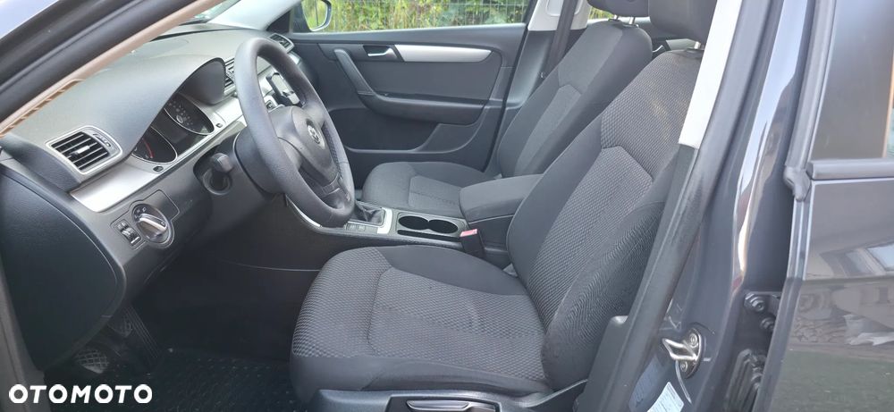 Volkswagen Passat - 9