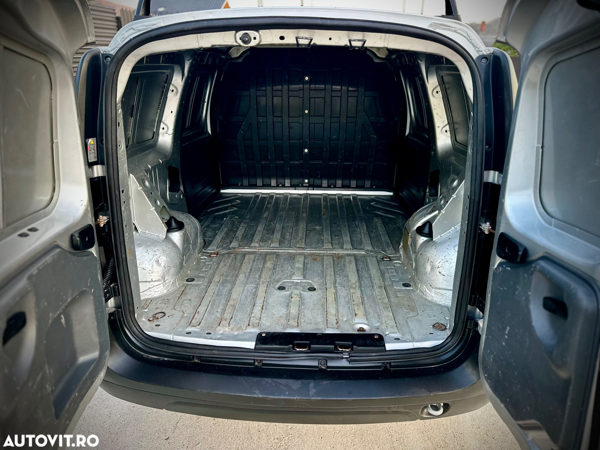Dacia Logan Van - 17