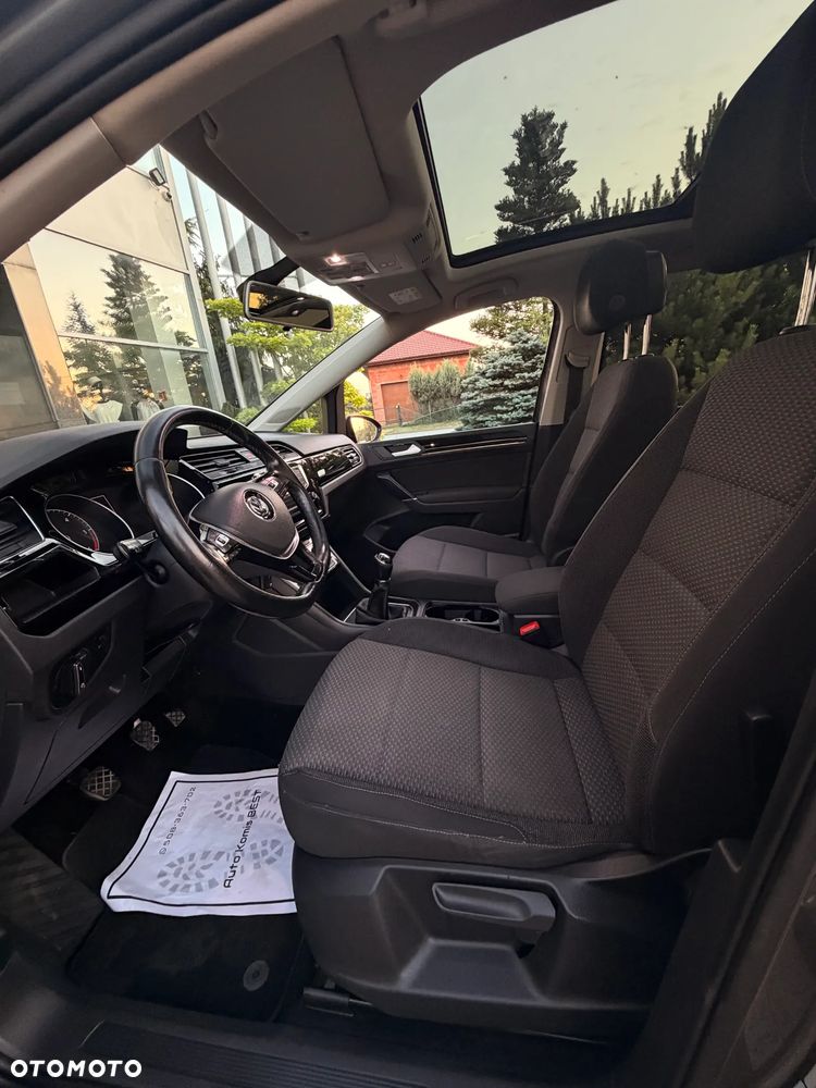 Volkswagen Touran 2.0 TDI BMT Highline - 25