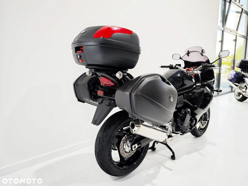 Suzuki GSX - 7
