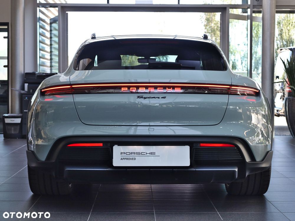 Porsche Taycan - 7