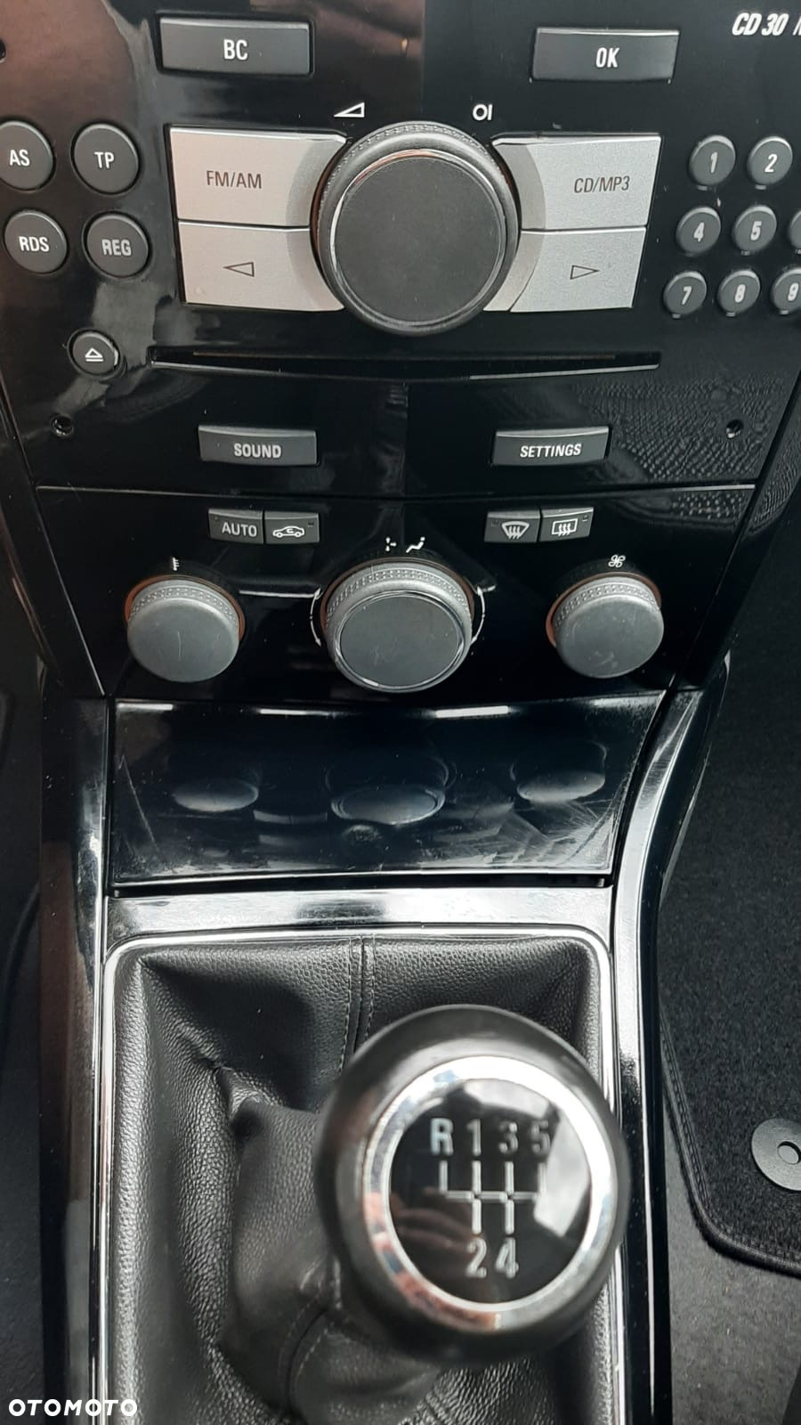 Opel Astra GTC 1.4 Cosmo - 26