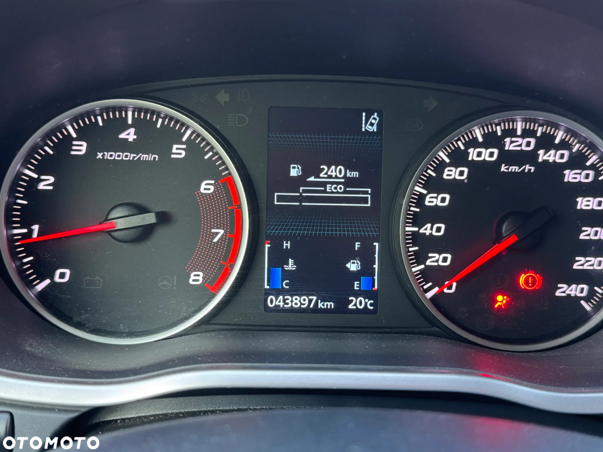 Mitsubishi Eclipse Cross 1.5 T Intense - 10