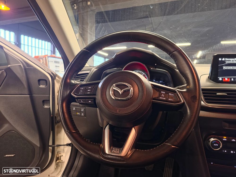 Mazda 3 Sedan 1.5 Sky-D Evolve HS Navi - 7