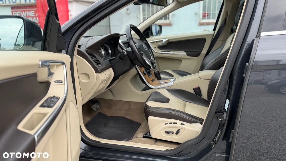 Volvo XC 60 D5 AWD Summum - 27