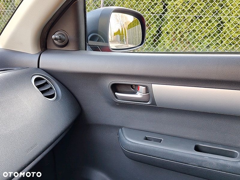 Suzuki Swift 1.3 Comfort - 26