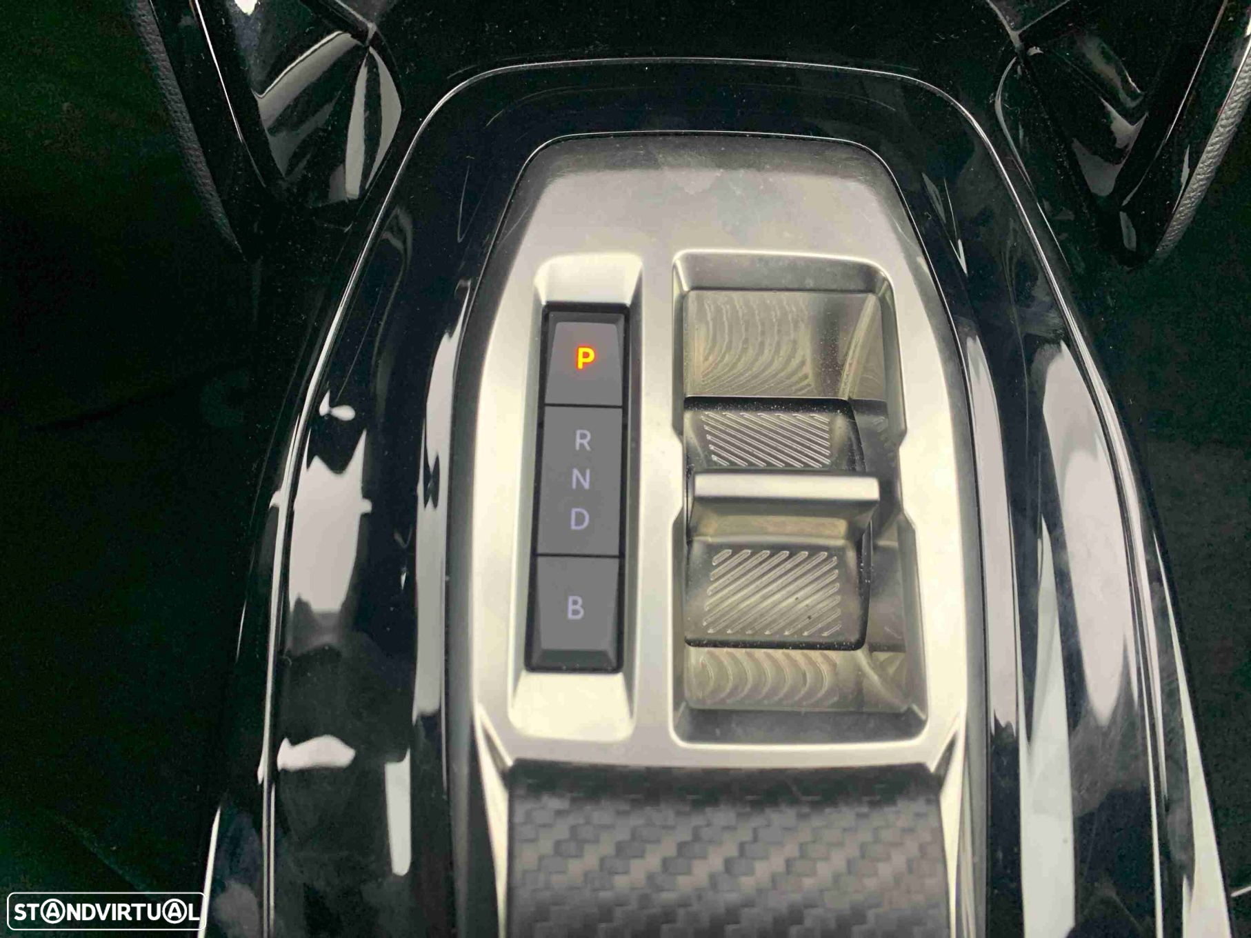 Peugeot e-2008 50 kWh Allure - 10