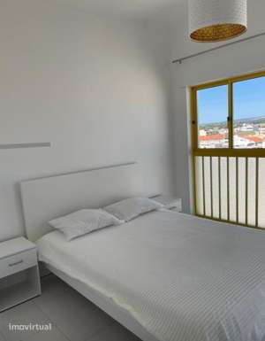 Apartamento T1 localizado junto ao centro de Quarteira a 150 metros da - Grande imagem: 3/3