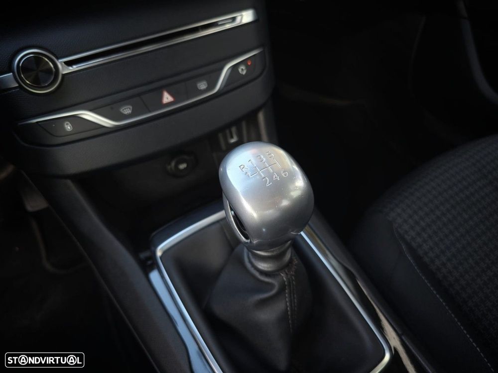 Peugeot 308 1.2 PureTech Active J17 - 10