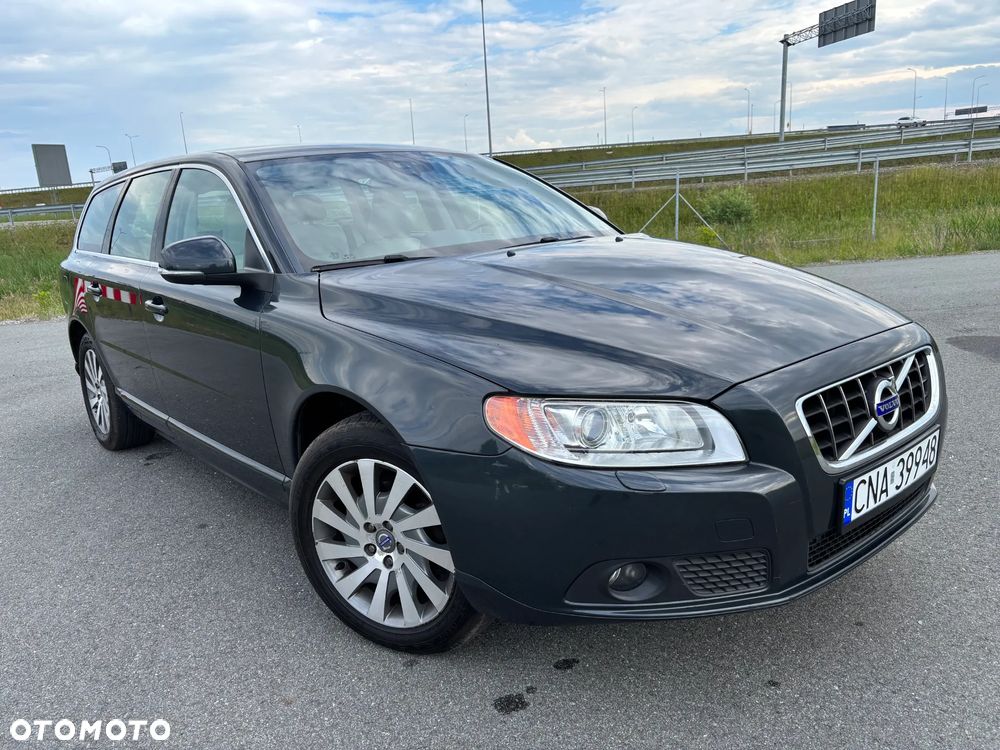 Volvo V70 T4 Dynamic Momentum - 1
