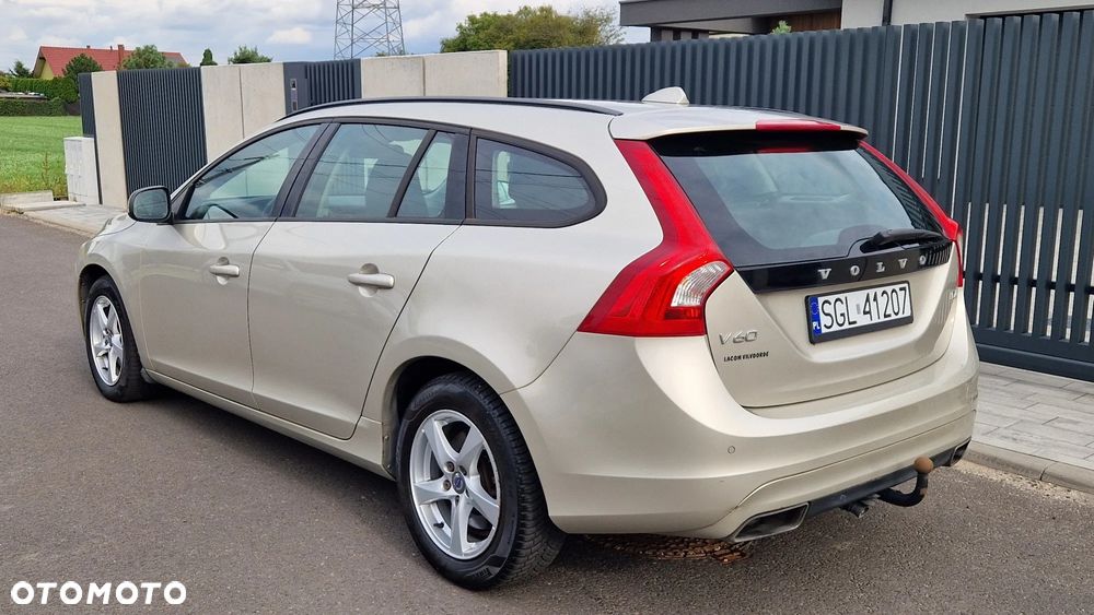 Volvo V60 D4 Drive-E Momentum - 12